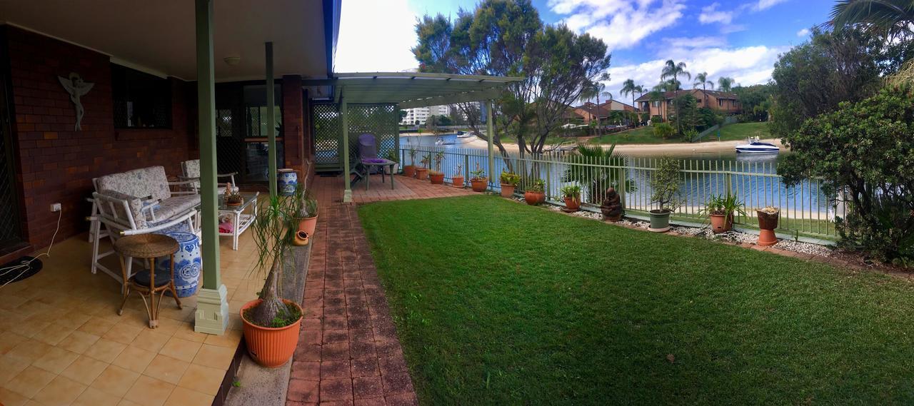 Plumosa On The Water Gold Coast